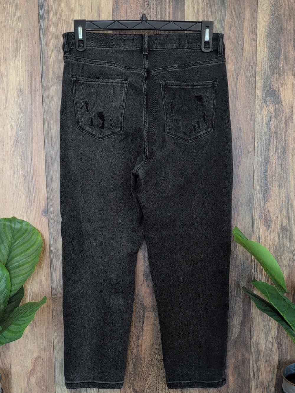Risen Jeans Black Distressed High Rise Straight Jeans 13/31                 F238